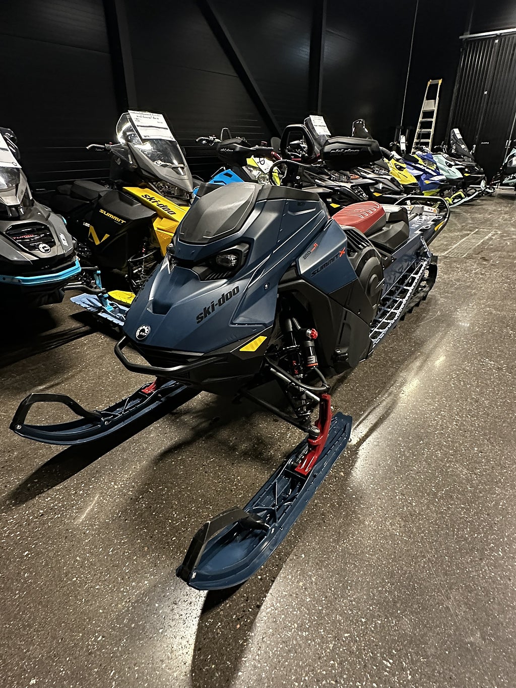 Ski-Doo Summit Expert 850 E-TEC Turbo R 154" 10.25" Momsad