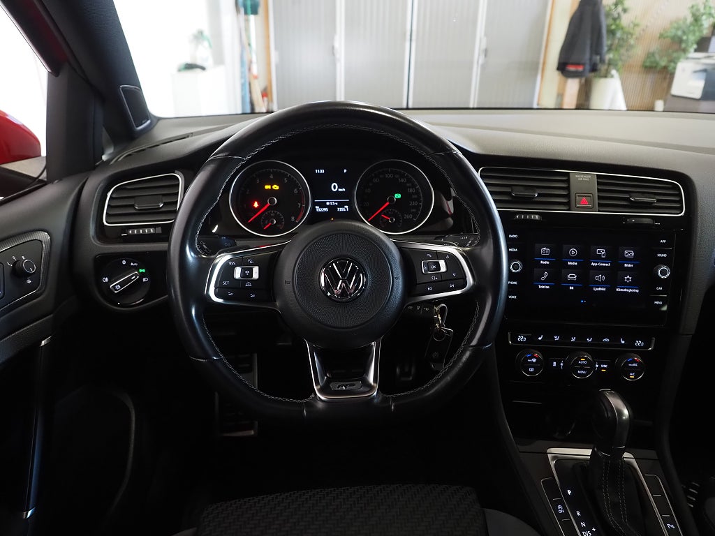 Volkswagen Golf SC TSI 150hk R-Line |Drag|Värmare|Dynaudio| 2018