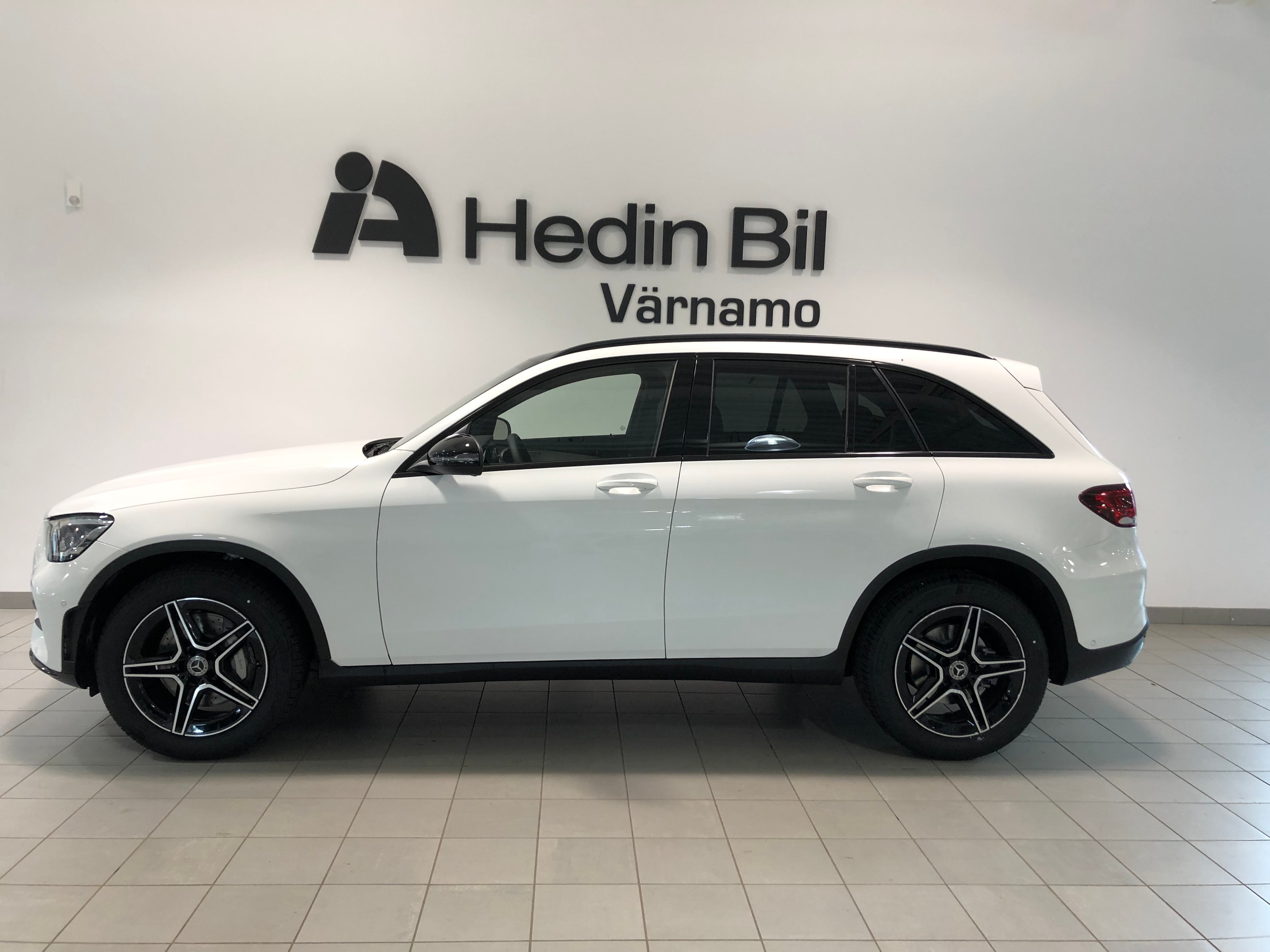 Mercedes-Benz GLC 200d 4-M AMG Värmare 2020, bild 2/35