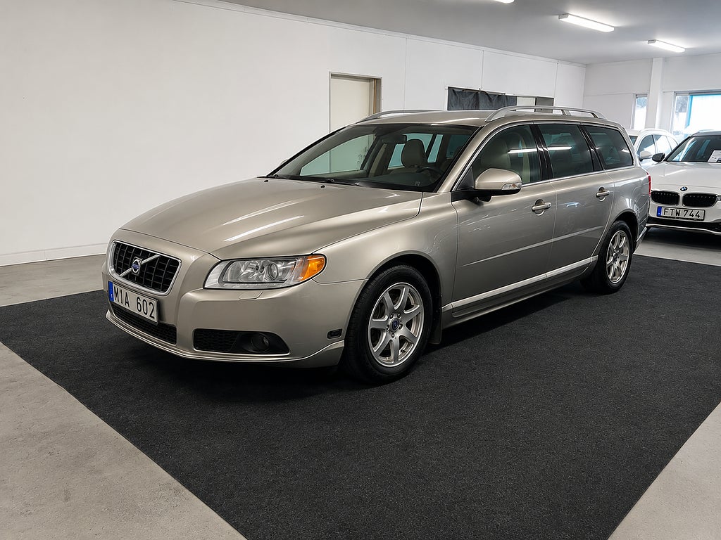 Volvo V70 2.5FT Summum Euro 4 Ny servat en ägare