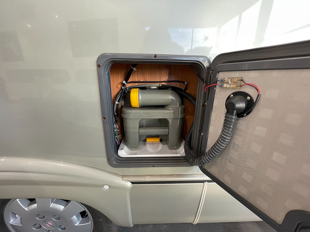 Bürstner Elegance 710 / Kedja / ALDE / AC bodel / Solcell  - Bürstner