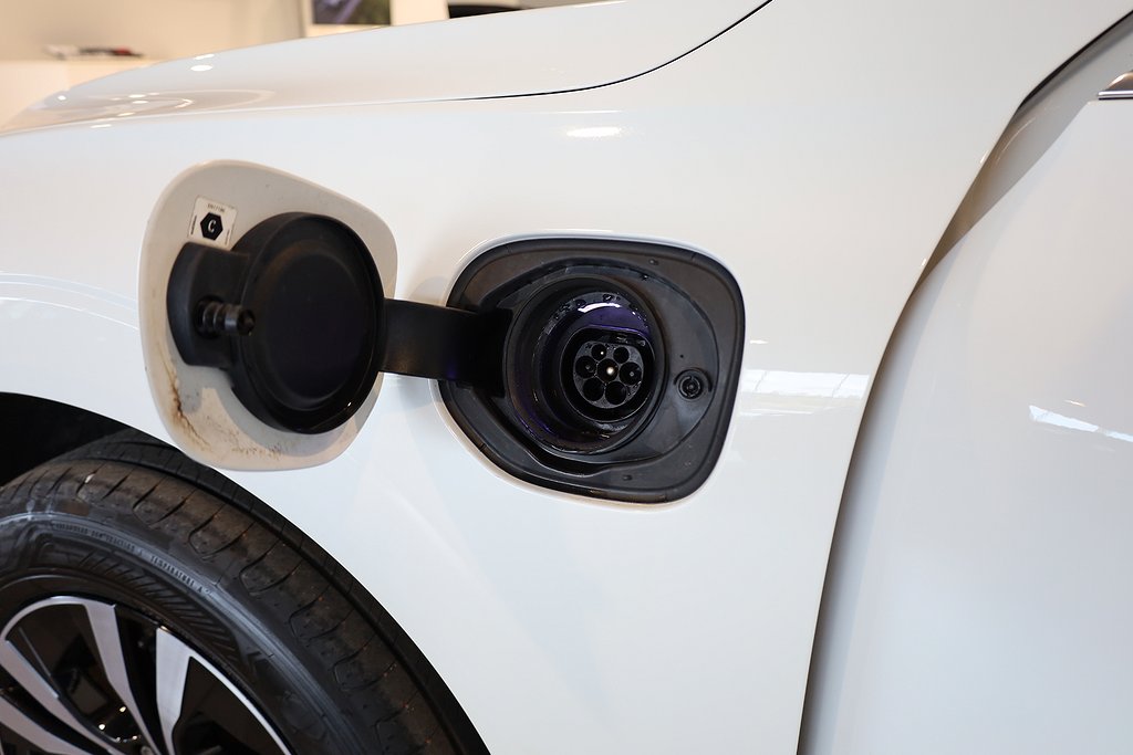 Volvo XC60 Recharge T6 AWD Aut Inscription Pano Kamera Drag 2021