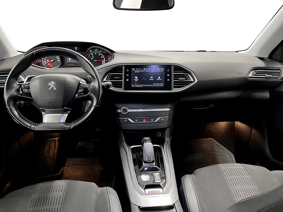 Bild på Peugeot 308 5D Allure 1.2 PT 130hk Aut CARPLAY BACKSENSORER
