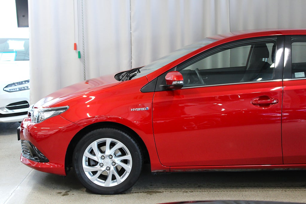 Toyota Auris Hybrid e-CVT Active, Toppskick *2817 mil* S&V-hjul