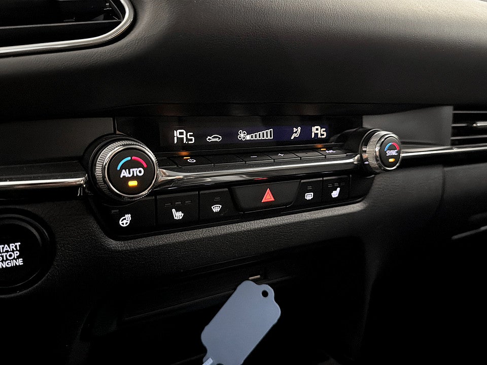 Bild på Mazda CX-30 Sky 2.0 e-SKYACTIV-G M 150hk RATTVÄRME BACKKKAMERA
