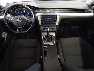 Kombi Volkswagen Passat 13 av 24