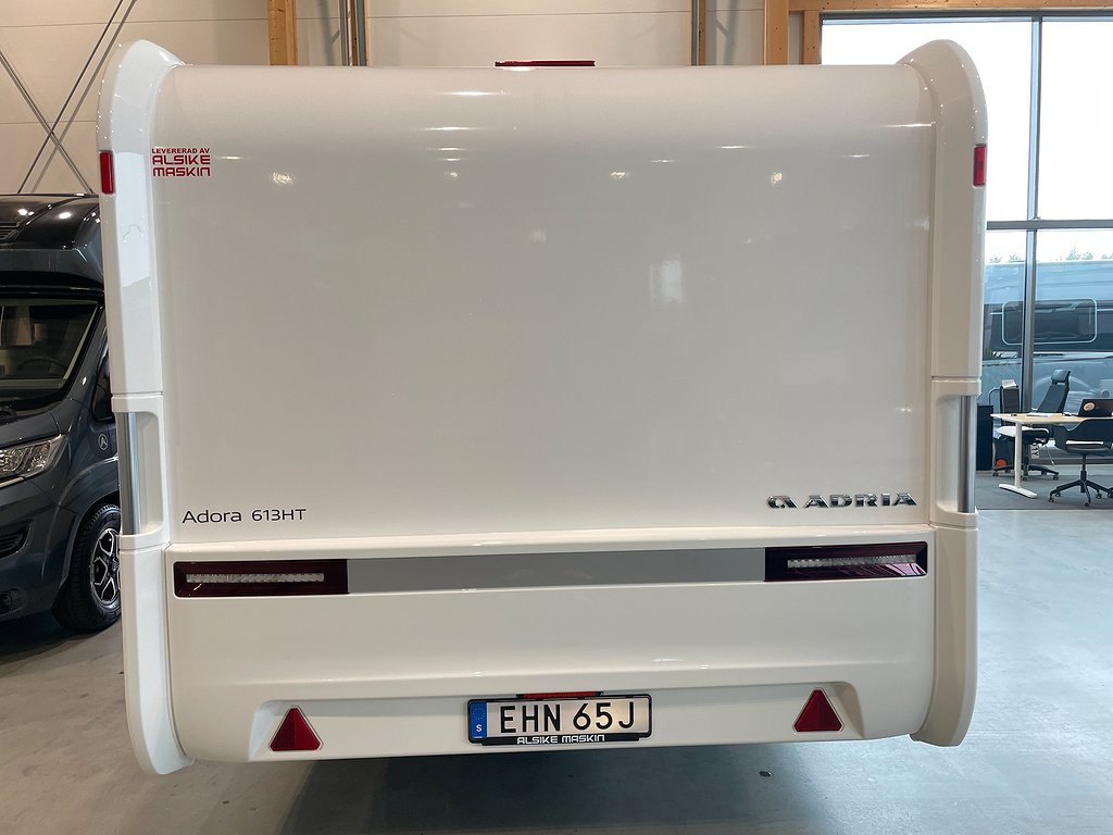 Adria Adora 613 HT / ALDE / Solcell / Långbäddar / Ugn - Adria
