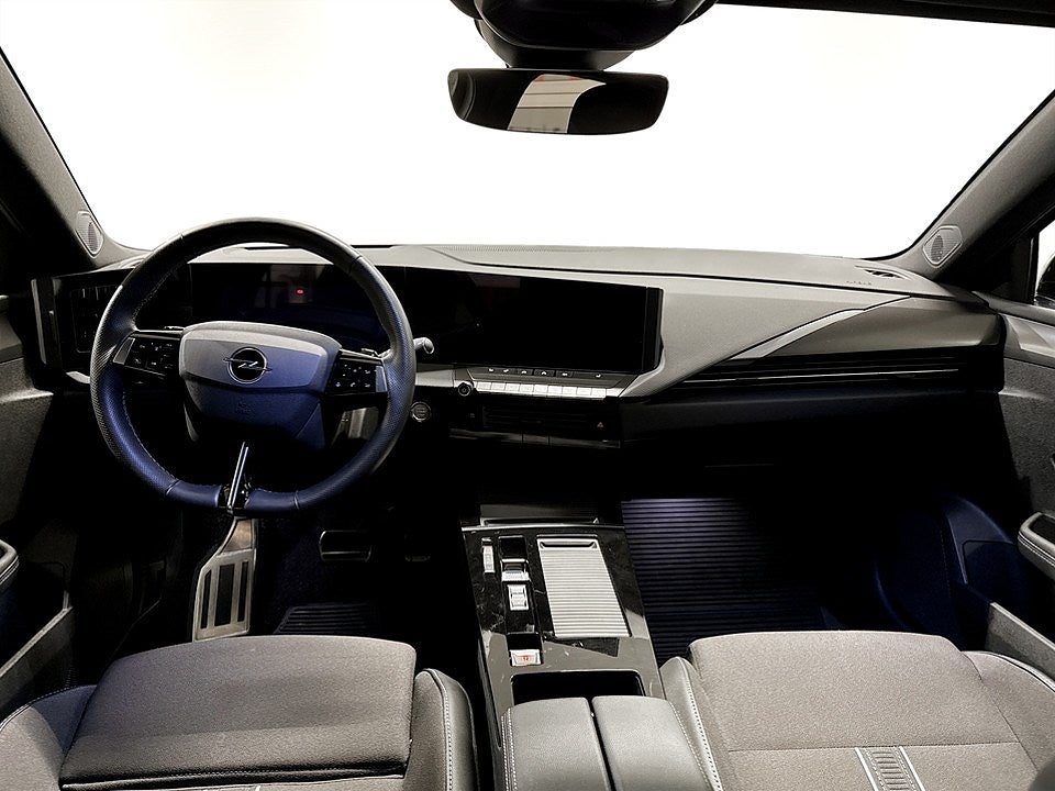 Bild på Opel Astra 5D GS 1.2 Turbo 130hk Aut - B-KAMERA, RATTVÄRME