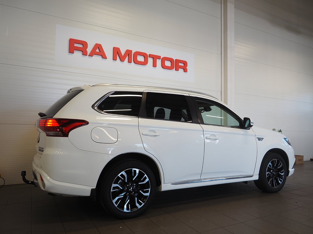 Mitsubishi Outlander PHEV CVT Business | 360° | Drag | Navi 2016