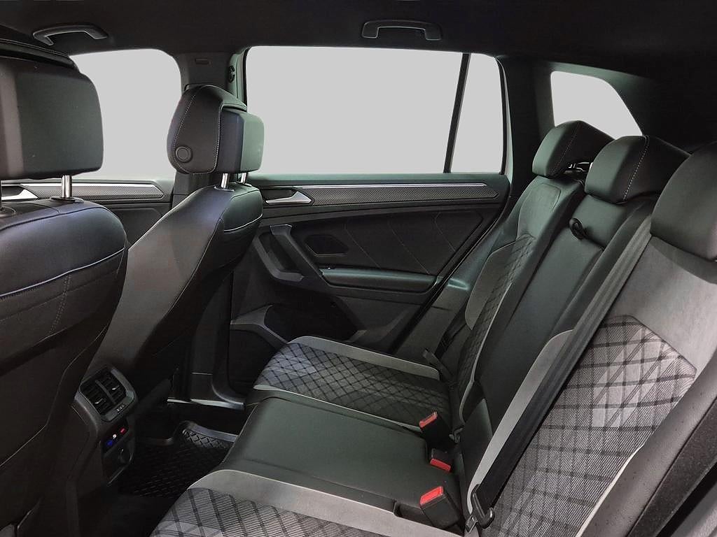 Volkswagen Tiguan R-Line TDI 200 hk DSG 4Motion Parkv Drag Vhjul