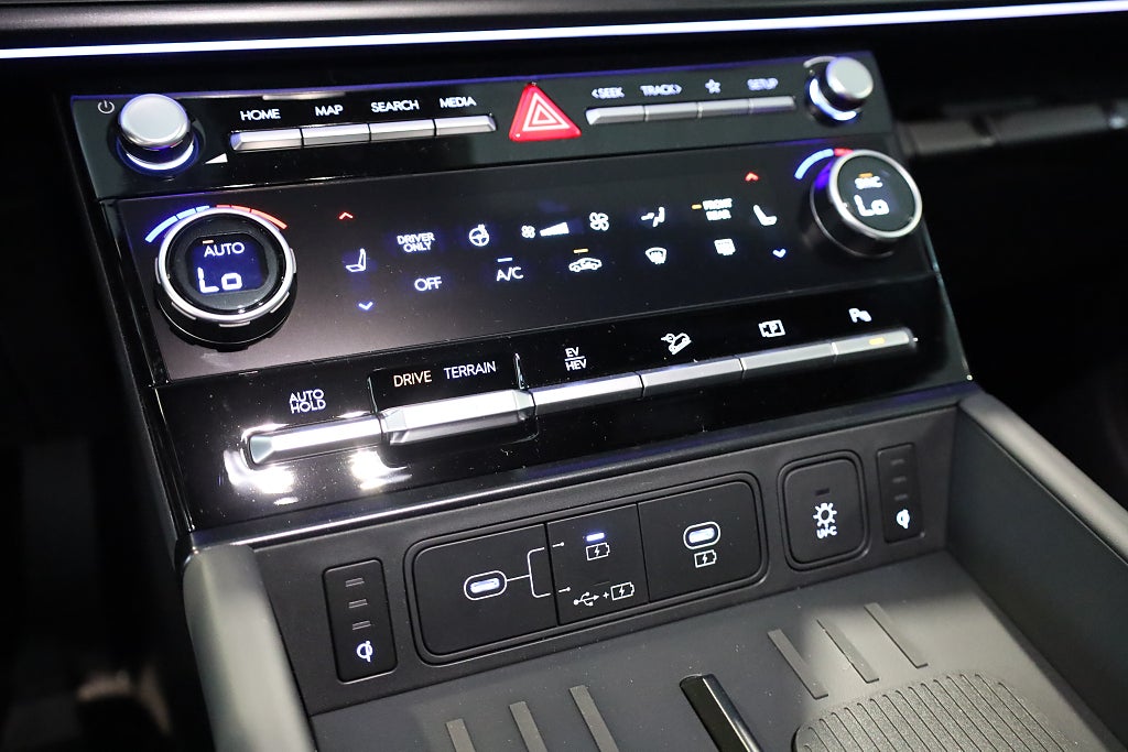 Hyundai Santa Fe PHEV 4WD *Lagerbil för snabb leverans 2026