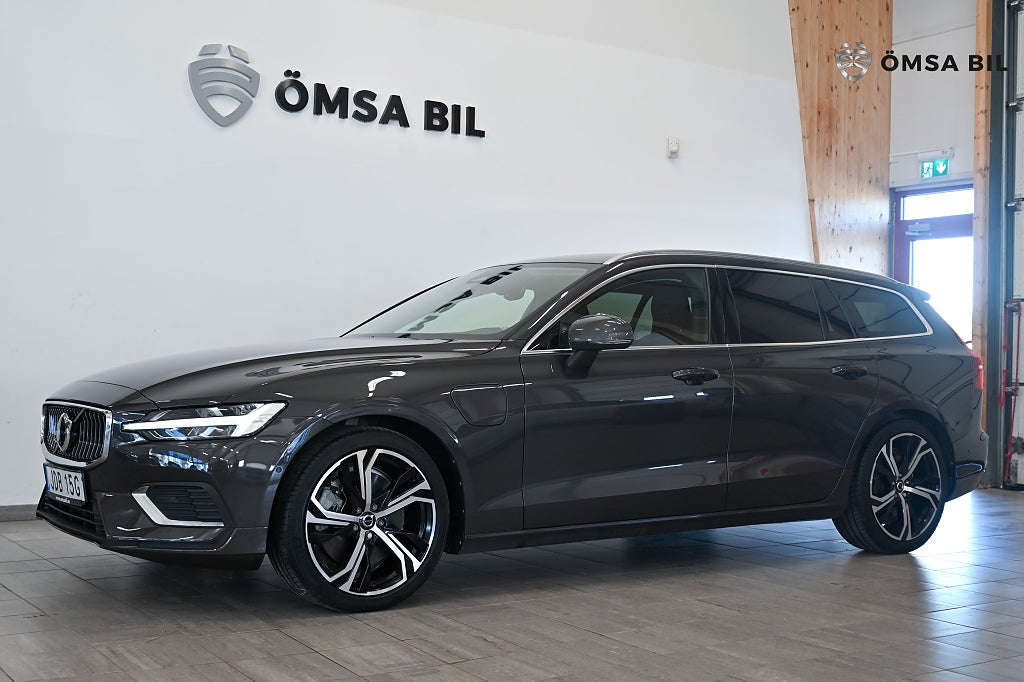 Volvo V60 Recharge T6 AWD Core Skinn Harman Kardon Kamera 350hk