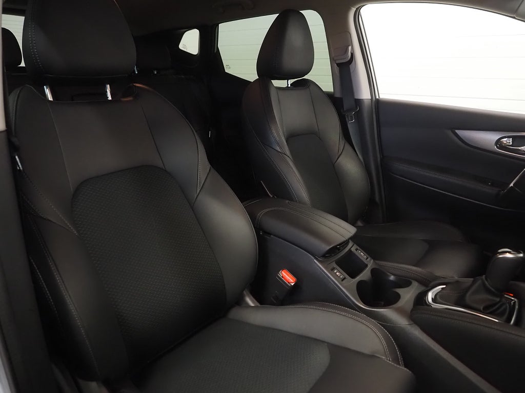 Nissan Qashqai 1.3 158hk DIG-T DCT Tekna | Navi | Backkamera | 2019