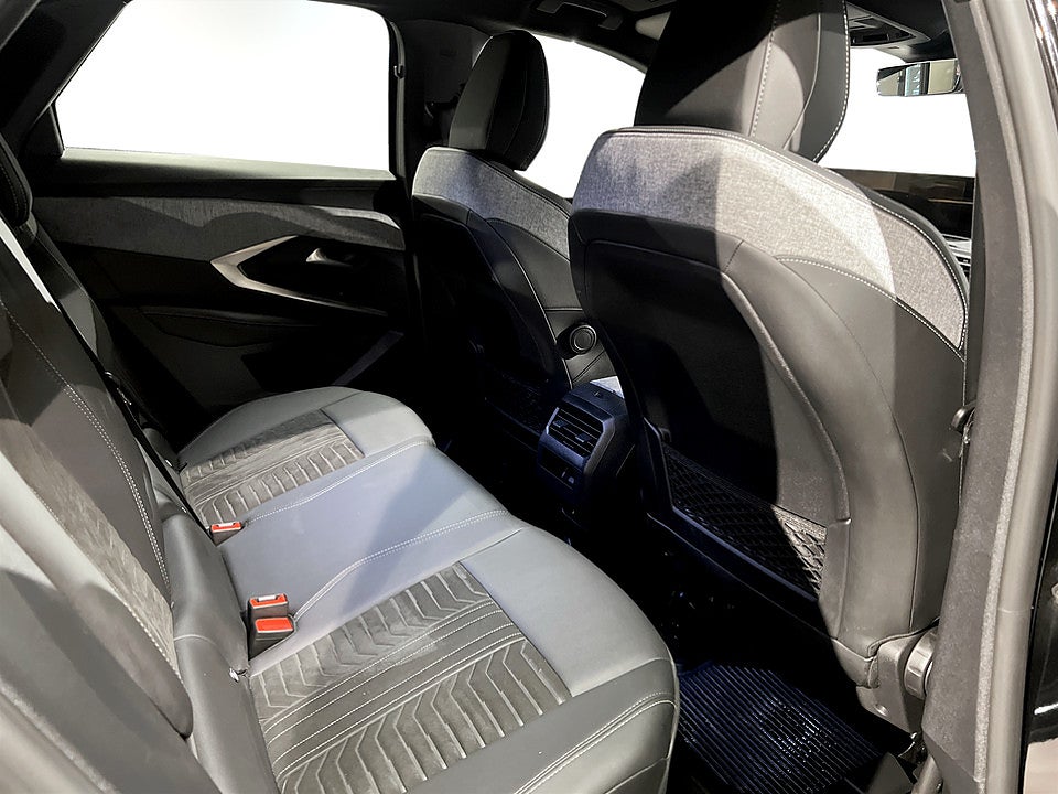 Bild på Peugeot 3008 GT Hybrid 145hk Aut B-KAMERA CARPLAY