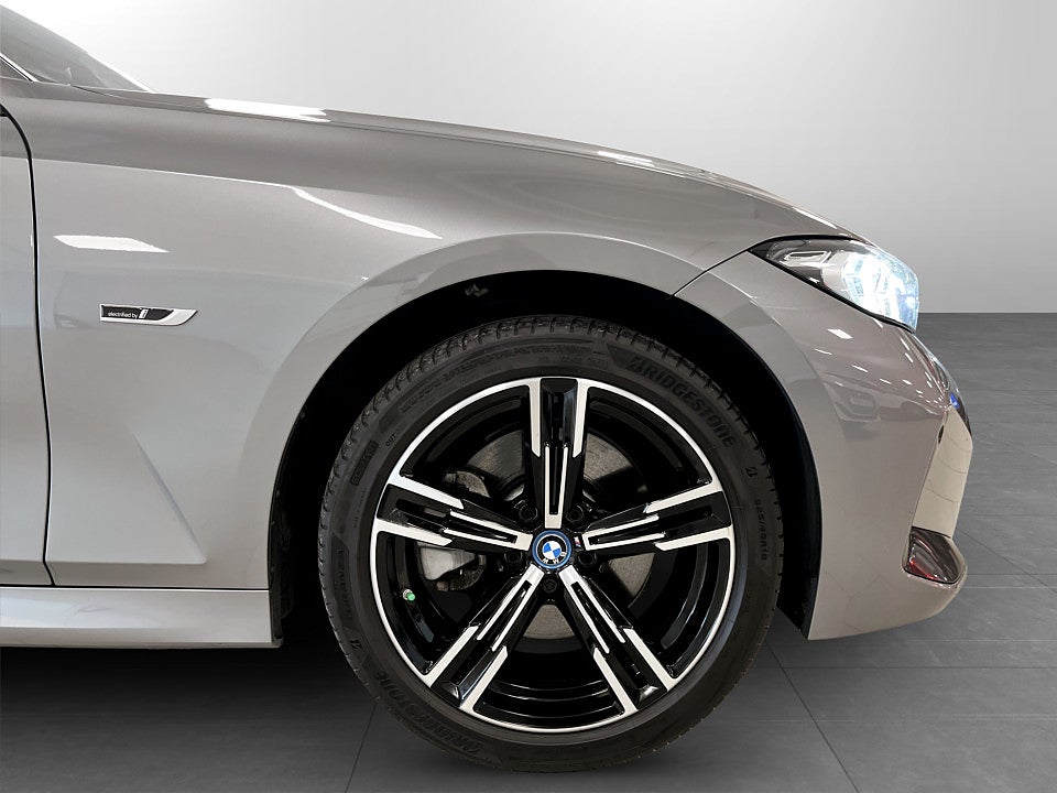 Bild på BMW 330e M-Sport xDrive Touring 292hk Aut CARPLAY DRAG