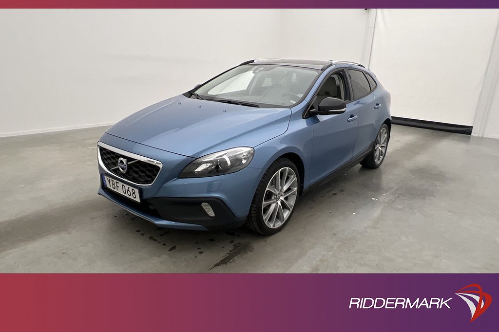 Volvo V40 Cross Country D3 Summum VOC Pano Skinn Sensorer