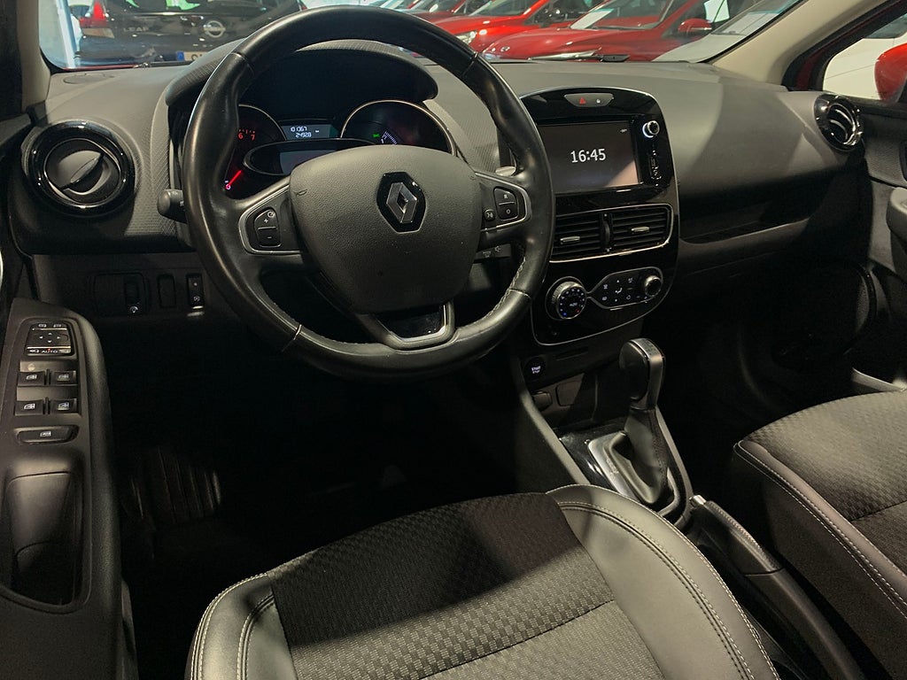 Renault Clio Sport Tourer 1.2 118hk Aut Intense |Navi|P-Sensorer|