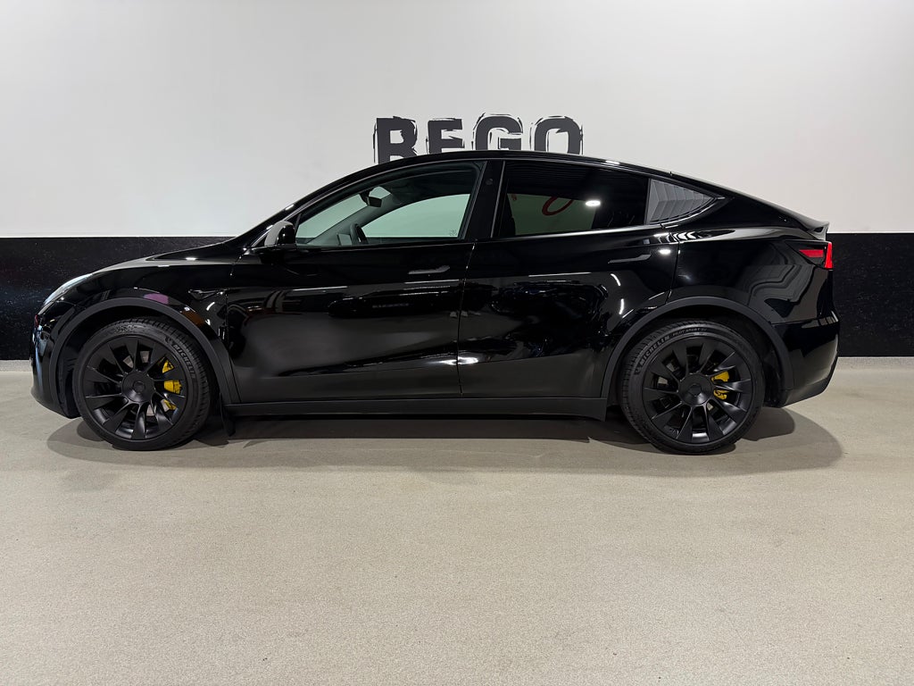 Tesla Model Y Long Range AWD 514hk