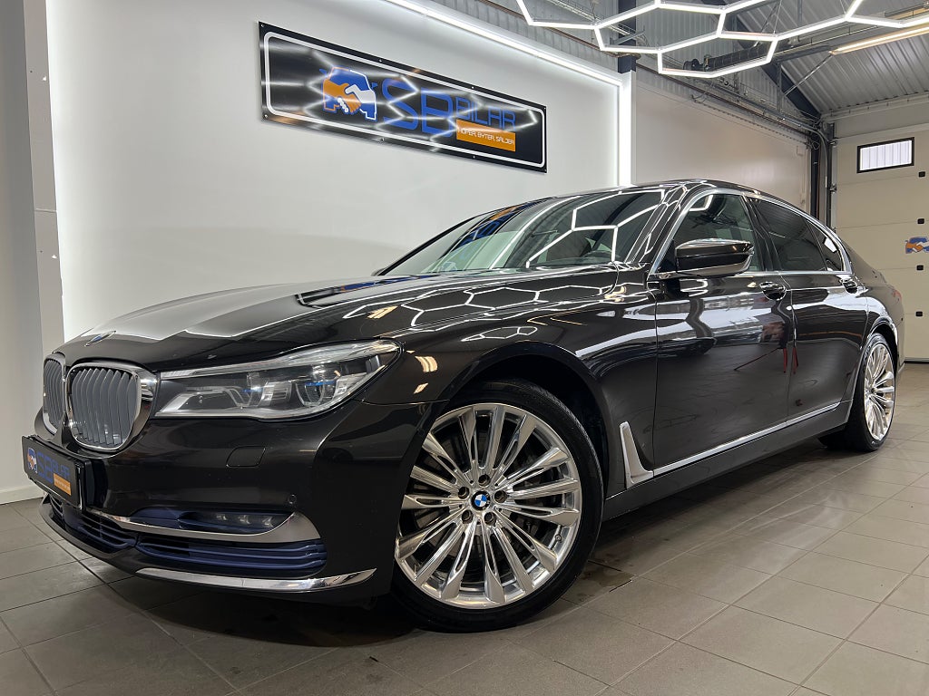 BMW 750 i xDrive Steptronic, 450hk Svensksåld HUD LASER PANO HK