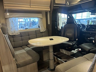 Husbil-halvintegrerad Kabe TMR X 780 LGB 11 av 26