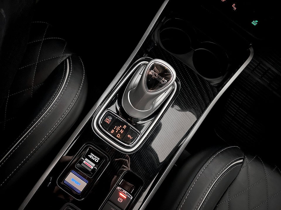 Bild på Mitsubishi Outlander Business X PHEV 224hk Aut 4WD B-KAMERA DRAG ELSTOL