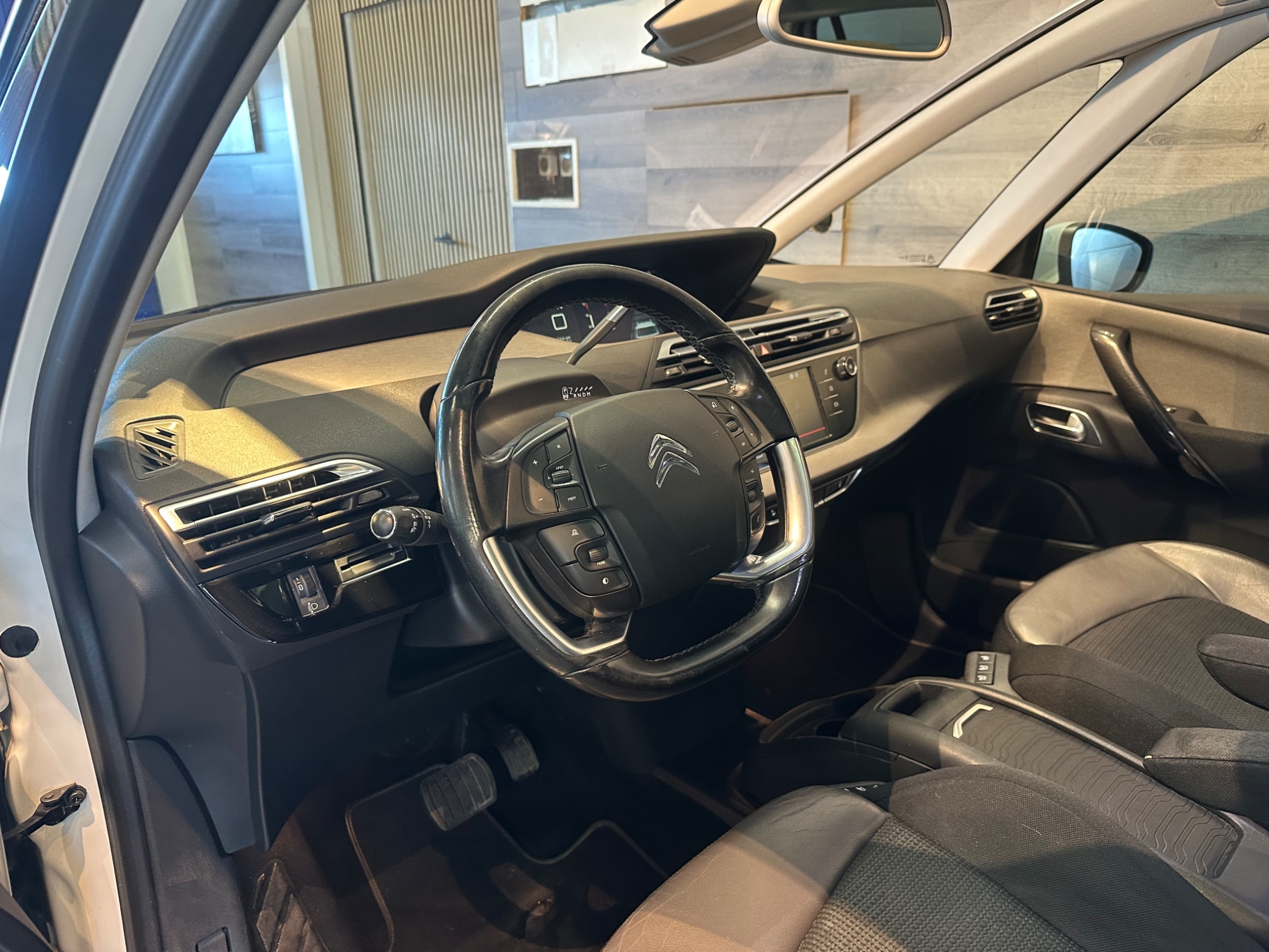 Citroen Grand C4 Picasso 2017, bild 6/52