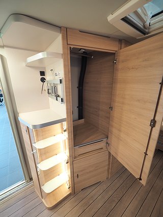Husvagn, 2-axl Knaus Südwind 650 UX 60 Year 14 av 17