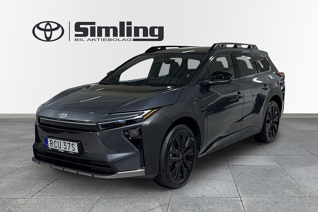 Toyota bZ4X Touring AWD Executive / 20" Fälg / Pamorama