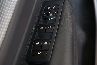 SUV Volvo XC40 21 av 32
