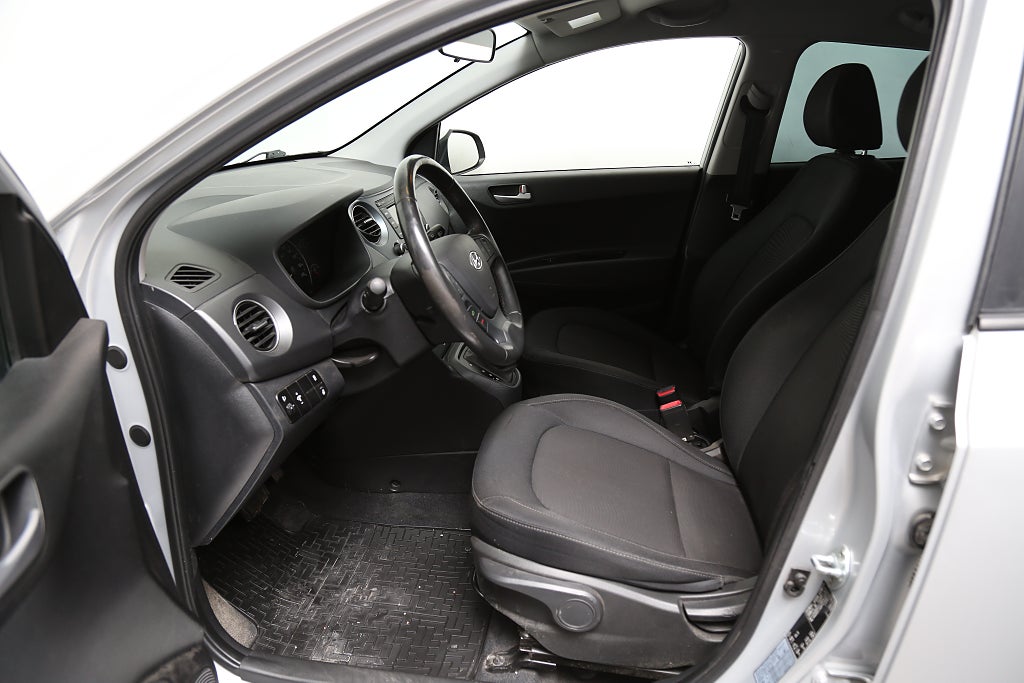 Hyundai i10 1,0 67hk Premium Automat Klima P-sensor Bluetooth 2017