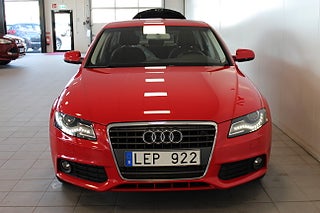 Sedan Audi A4 2 av 13