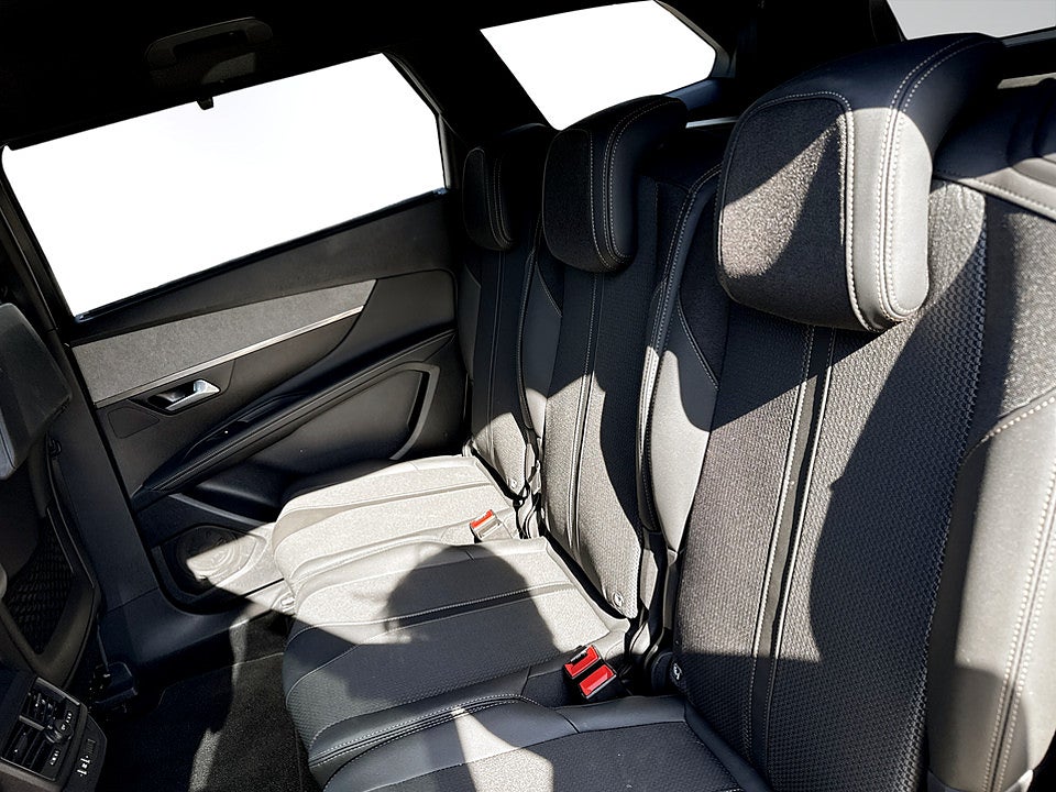 Bild på Peugeot 5008 GT 1.2 PT 130hk Aut 7-SITS B-KAMERA CARPLAY
