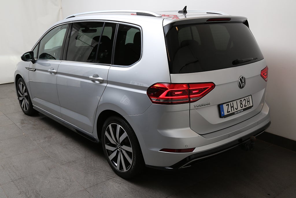 Volkswagen Touran 1,5 TSI 150hk R-Line DSG Värme Drag 7-sits 2021