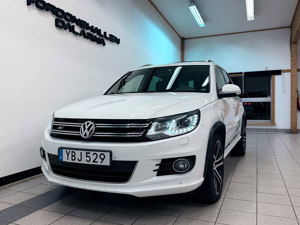 Volkswagen Tiguan 2.0 TDI DPF BMT 4Motion Sport & Style / PANO / DRAG 