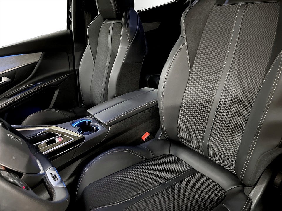 Bild på Peugeot 5008 GT 1.2 PT 130hk Aut - 7-SITS,B-KAMERA,NAVI