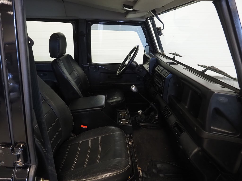 Land Rover Defender 110 4x4 TD5 Black Edition Snorkel Extraljus Drag Pick-U 2002