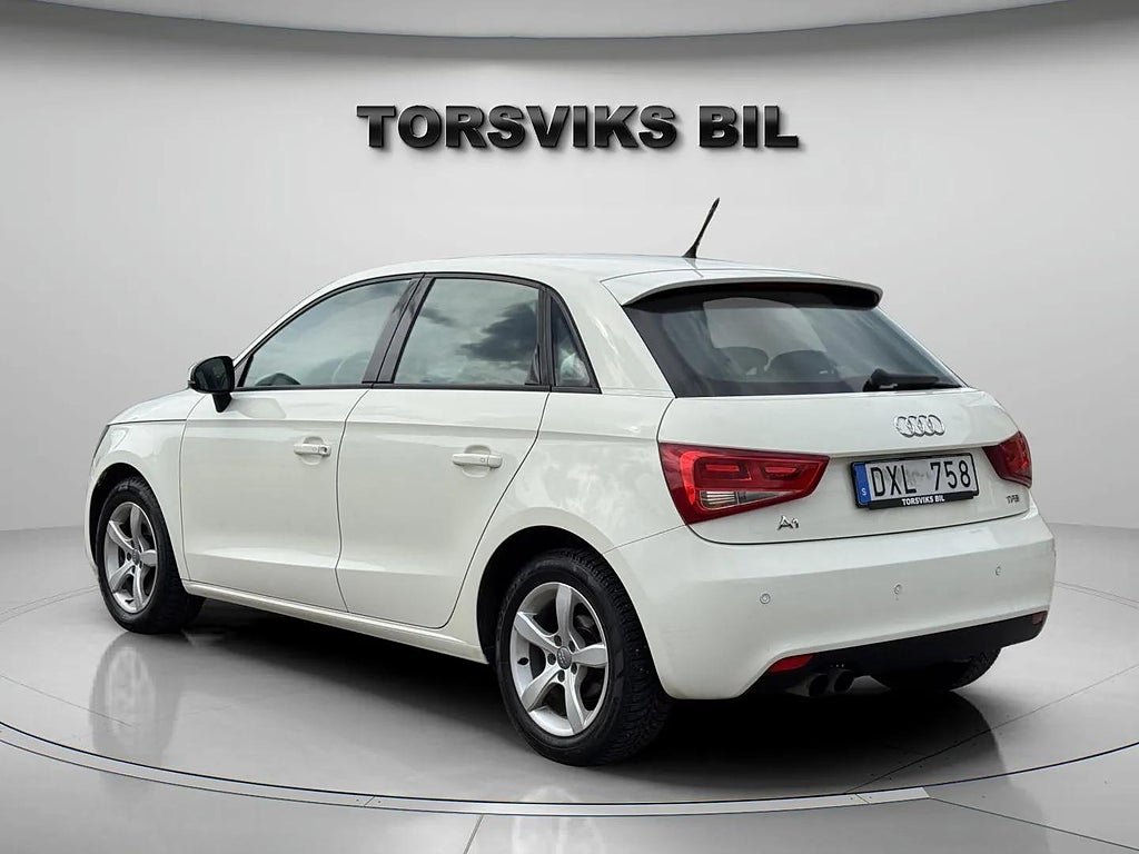 Audi A1 Sportback 1.4 TFSI S Tronic Ny servad Ny besiktigad - miniatyr 3