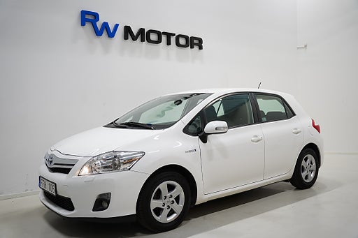 Toyota Auris Hybrid e-CVT 136hk HSD Plus Motorvärmare Låg Skatt