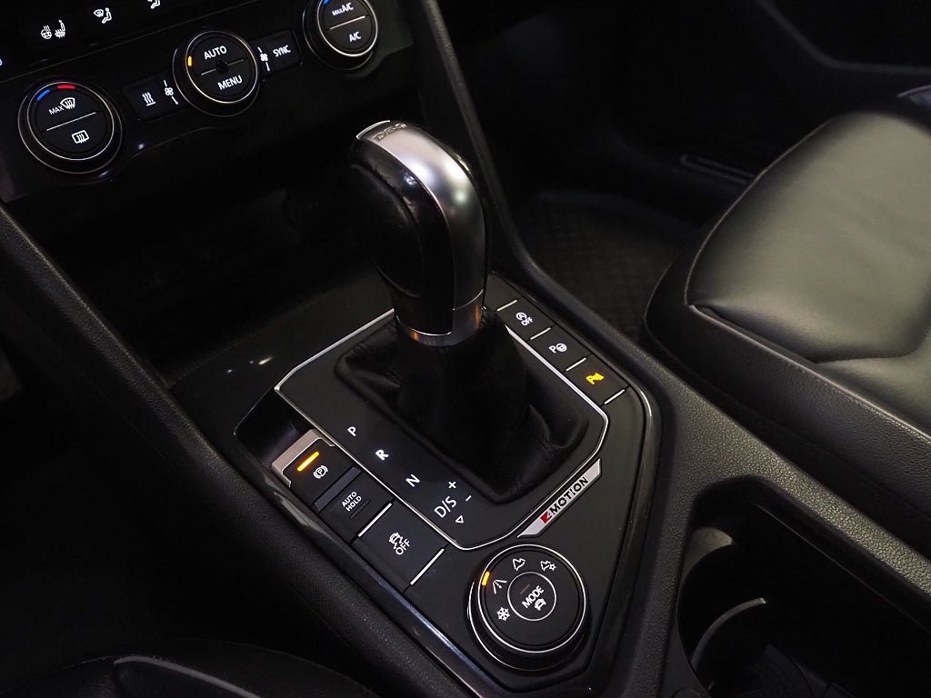 Volkswagen Tiguan TDI 190hk 4M R-Line |D-värm|Drag|Cockpit| 2017