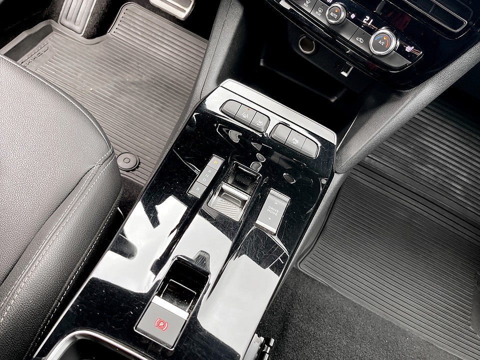 Bild på Opel Mokka-e Ultimate 50kWh 136hk Aut B-KAMERA CARPLAY 
