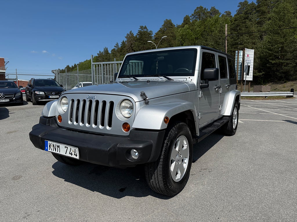 Jeep Wrangler Unlimited 3.8 V6 4WD 199hk AUT Sahara Nyservad