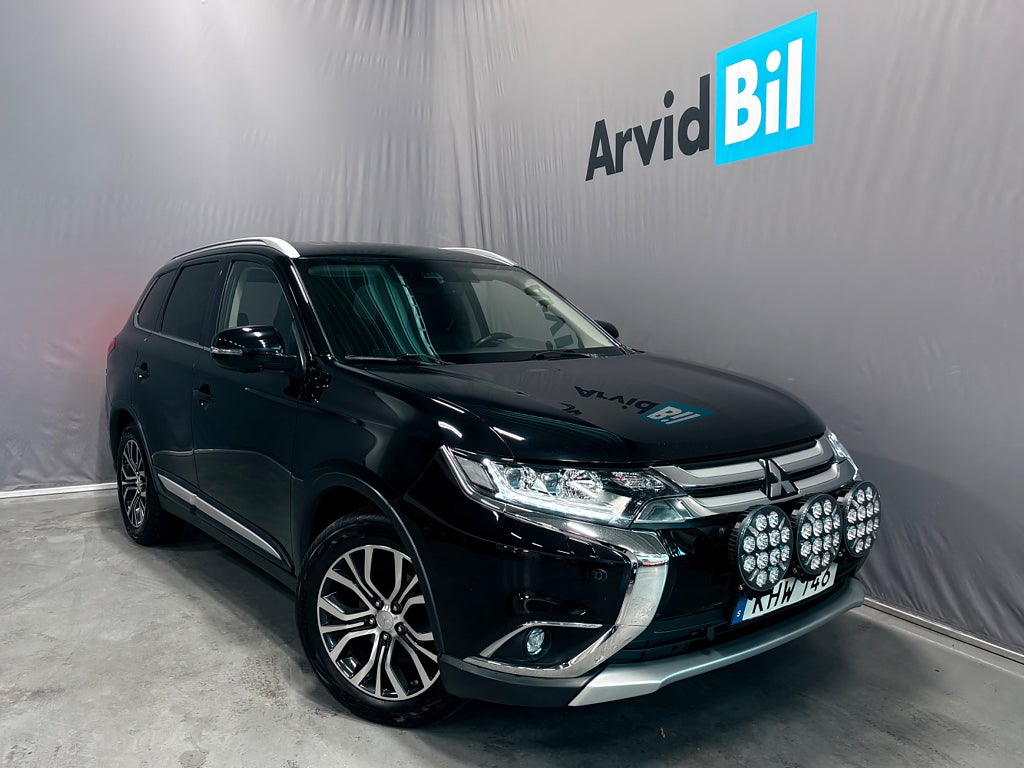 Mitsubishi Outlander 2.2 Di-D 4WD Business 7-SITS VÄRMAR DRAG TAKLUCKA B-KAM