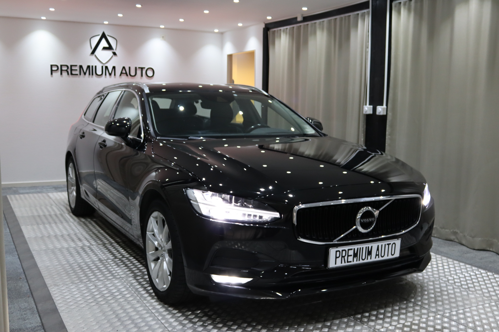 Volvo V90 2018, bild 3/49