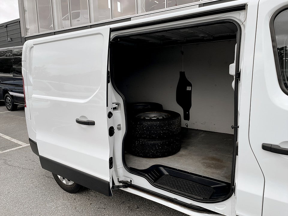 Bild på Nissan NV300 2.9t 2.0 dCi 170hk Aut DRAG B-KAMERA 