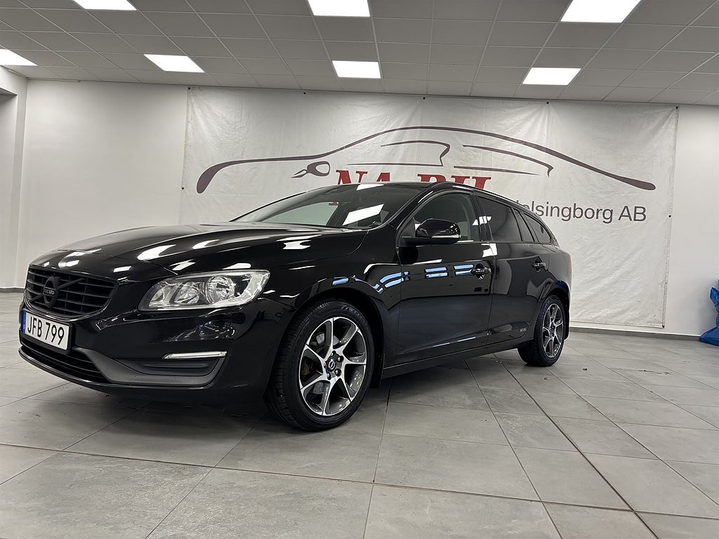 Volvo V60 D2  115hk  Kinetic .Black Edition Dragkrok