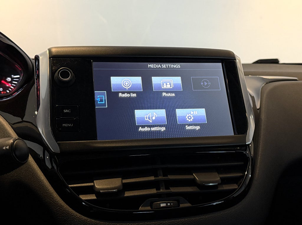 Peugeot 208 1.2 VTI EGS 82hk AUTOMAT LÅGMIL NYBES NYSERVAD DRAGKROK