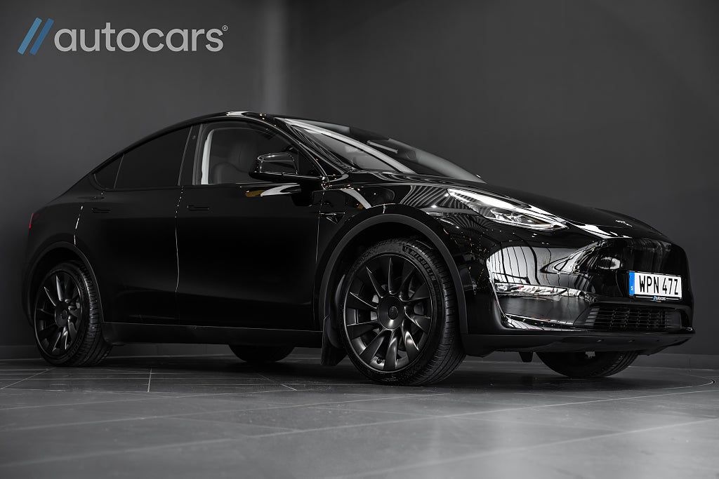 Tesla Model Y Long Range AWD|Leasbar|Autopilot|Sv-såld|Dragkrok|20"