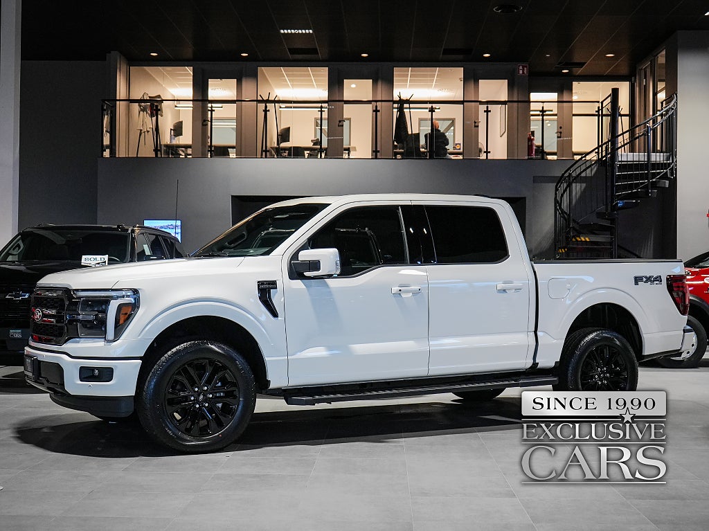 Ford F-150 SuperCrew Lariat BLACK APPERANCE V8 Coyote 