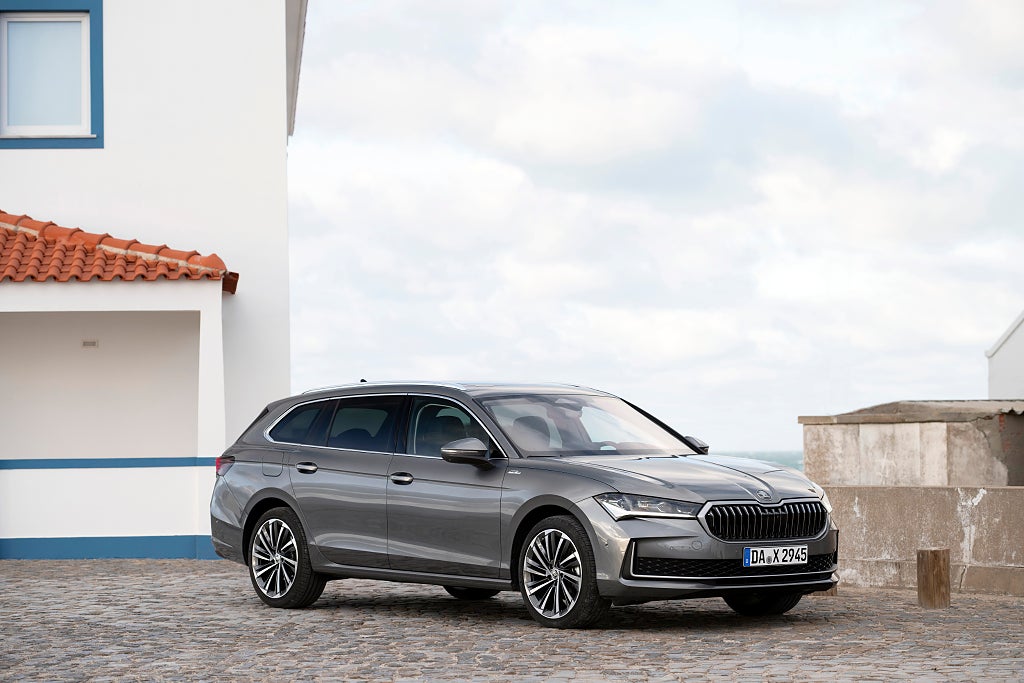 Skoda Superb L&K Laddhybrid Privatleasing 4785:-