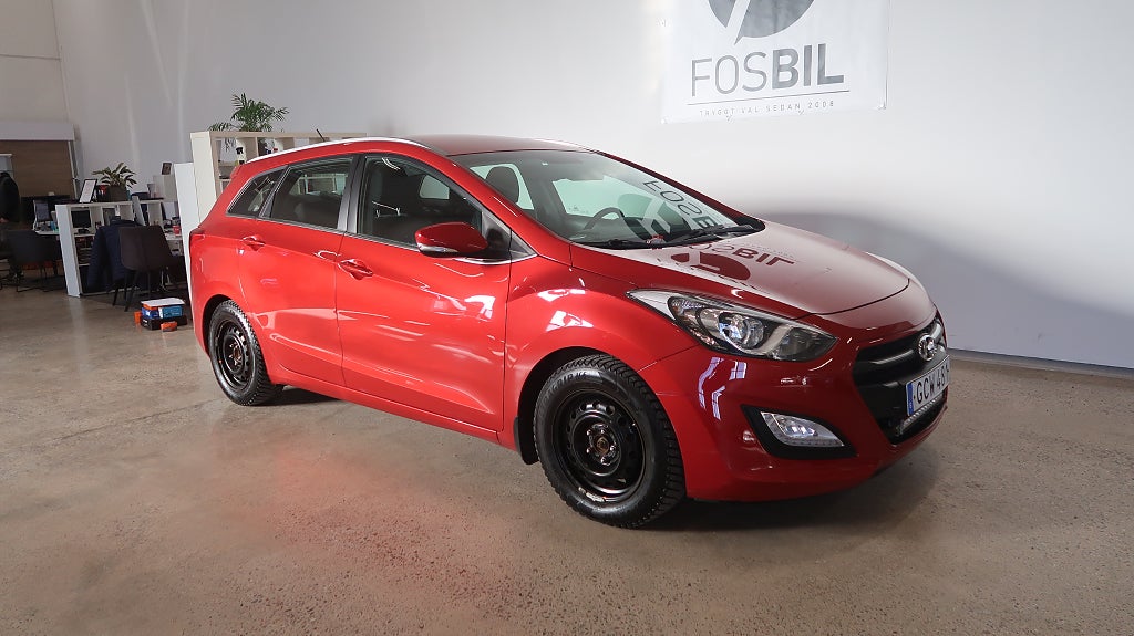 Hyundai i30 *Kampanj 2000kr CirkelK* 1.6 CRDi SoV-PDC-Rattvärme